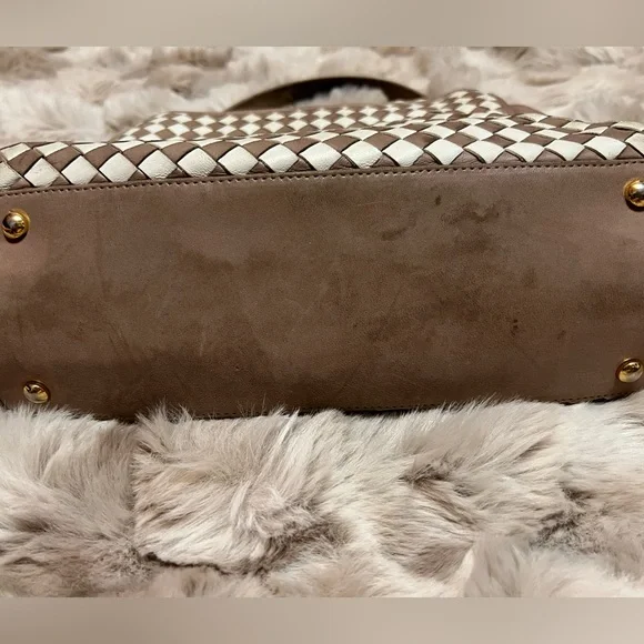 Vintage Bally Leather Kelly bag (callouts in photos) please look before purchase Bags